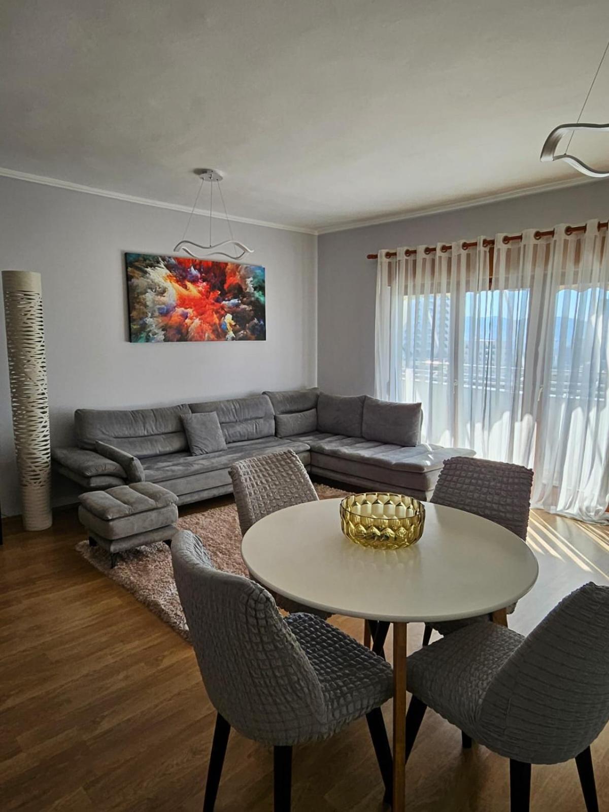 Sky Dwelling Tirana Apartment Exterior photo